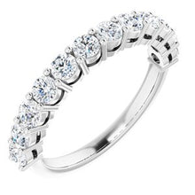 Charger l&#39;image dans la galerie, 14K White 1 CTW Diamond Anniversary Band
