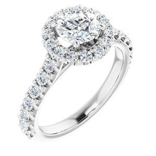 Charger l'image dans la galerie, Bague de fiançailles platine 6 mm ronde Forever One, Moissanite et diamant 3/4 CTW
