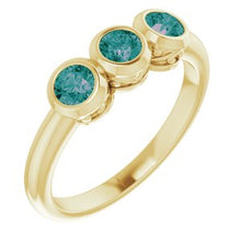 Charger l'image dans la galerie, Bague sertie de trois pierres jaunes en Alexandrite 14K
