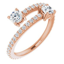 Charger l&#39;image dans la galerie, Bague à deux pierres en diamant 14K rose 7/8 CTW
