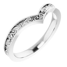 Charger l'image dans la galerie, Sterling Silver Vintage-Inspired "V" Ring

