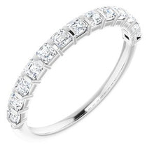 Charger l&#39;image dans la galerie, Jonc anniversaire platine 5/8 CTW Diamond
