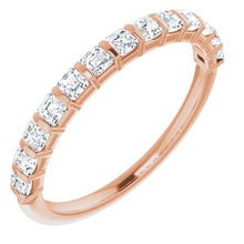 Charger l&#39;image dans la galerie, 14K Rose 5/8 CTW Diamond Anniversary Band
