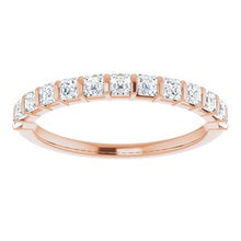 Charger l&#39;image dans la galerie, 14K Rose 5/8 CTW Diamond Anniversary Band
