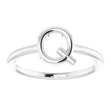 Charger l'image dans la galerie, Sterling Silver Initial Q Ring
