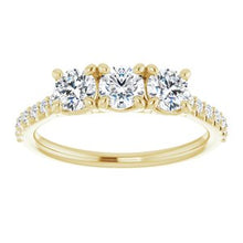 Charger l&#39;image dans la galerie, Bande d&#39;anniversaire en diamant 14K jaune 9/10 CTW
