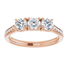 Charger l&#39;image dans la galerie, 14K Rose 9/10 CTW Diamond Anniversary Band
