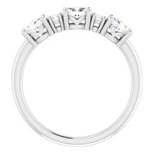 Charger l&#39;image dans la galerie, Bande d&#39;anniversaire en diamant 14K blanc 7/8 CTW
