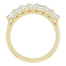 Charger l&#39;image dans la galerie, 14K Jaune 1 1/8 CTW Diamond Anniversary Band
