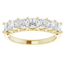Charger l&#39;image dans la galerie, 14K Jaune 1 1/8 CTW Diamond Anniversary Band
