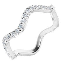 Charger l&#39;image dans la galerie, Platinum 1/2 CTW Diamond French Set Eternity Band Taille 7
