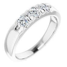 Charger l&#39;image dans la galerie, Bande d&#39;anniversaire en diamant 14K blanc 5/8 CTW
