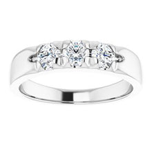 Charger l&#39;image dans la galerie, Three-Stone French-Set Anniversary Band
