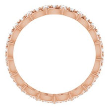 Charger l&#39;image dans la galerie, 14K Rose 5/8 CTW Diamond Eternity Band Taille 8

