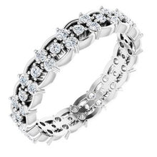 Charger l&#39;image dans la galerie, Platinum 5/8 CTW Diamond Eternity Band Taille 7,5
