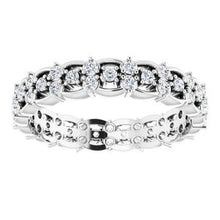 Charger l&#39;image dans la galerie, Platinum 5/8 CTW Diamond Eternity Band Taille 7,5
