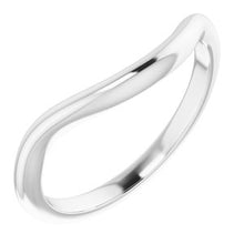 Charger l'image dans la galerie, Sterling Silver  9 mm Cushion Wedding Band
