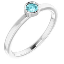 Charger l'image dans la galerie, Bezel-Set Solitaire Ring
