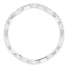 Charger l&#39;image dans la galerie, Platine 5/8 CTW Diamond French Set Eternity Band Taille 8
