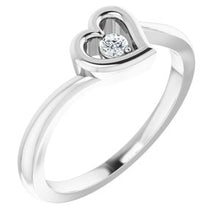 Charger l'image dans la galerie, Sterling Silver 2.5 mm Round Cubic Zirconia Heart Ring Size 8
