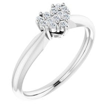 Charger l'image dans la galerie, Sterling Silver Cubic Zirconia Pav√© Heart Ring Size 5

