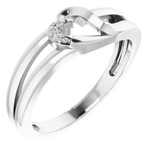 Charger l&#39;image dans la galerie, Sterling Silver Cubic Zirconia Youth Heart Ring Size 5
