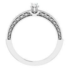 Charger l'image dans la galerie, Sterling Silver Cubic Zirconia Vintage-Inspired Milgrain Ring Size 7
