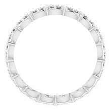 Charger l&#39;image dans la galerie, 14K White 5/8 CTW Diamond Eternity Band Taille 7
