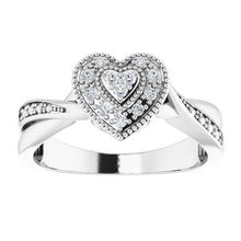 Charger l'image dans la galerie, Criss-Cross Heart Ring
