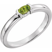 Charger l'image dans la galerie, Sterling Silver Peridot Oval Stackable Family Ring
