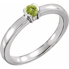 Charger l'image dans la galerie, Sterling Silver Peridot Family Stackable Ring

